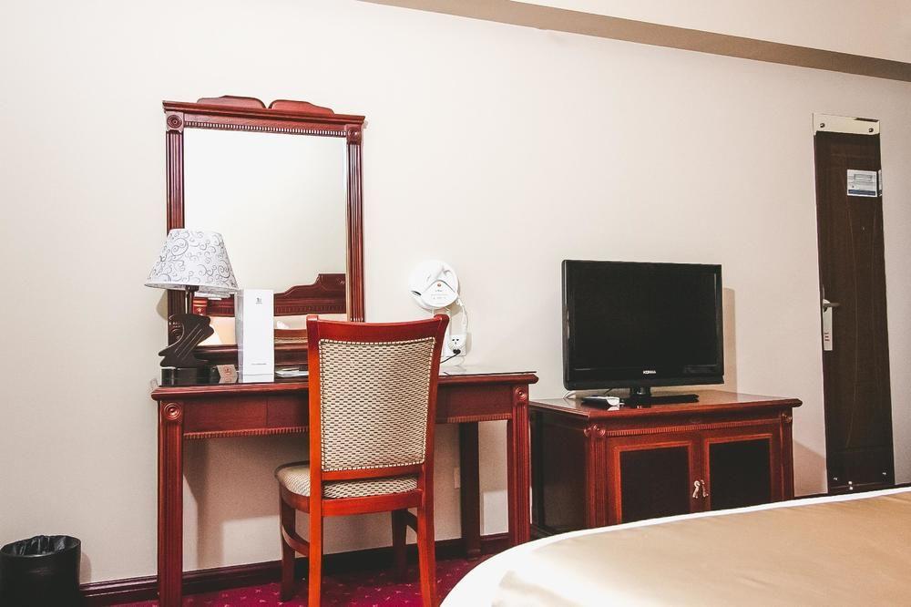 Best Western Plus Paramount Hotel Лусака Екстер'єр фото