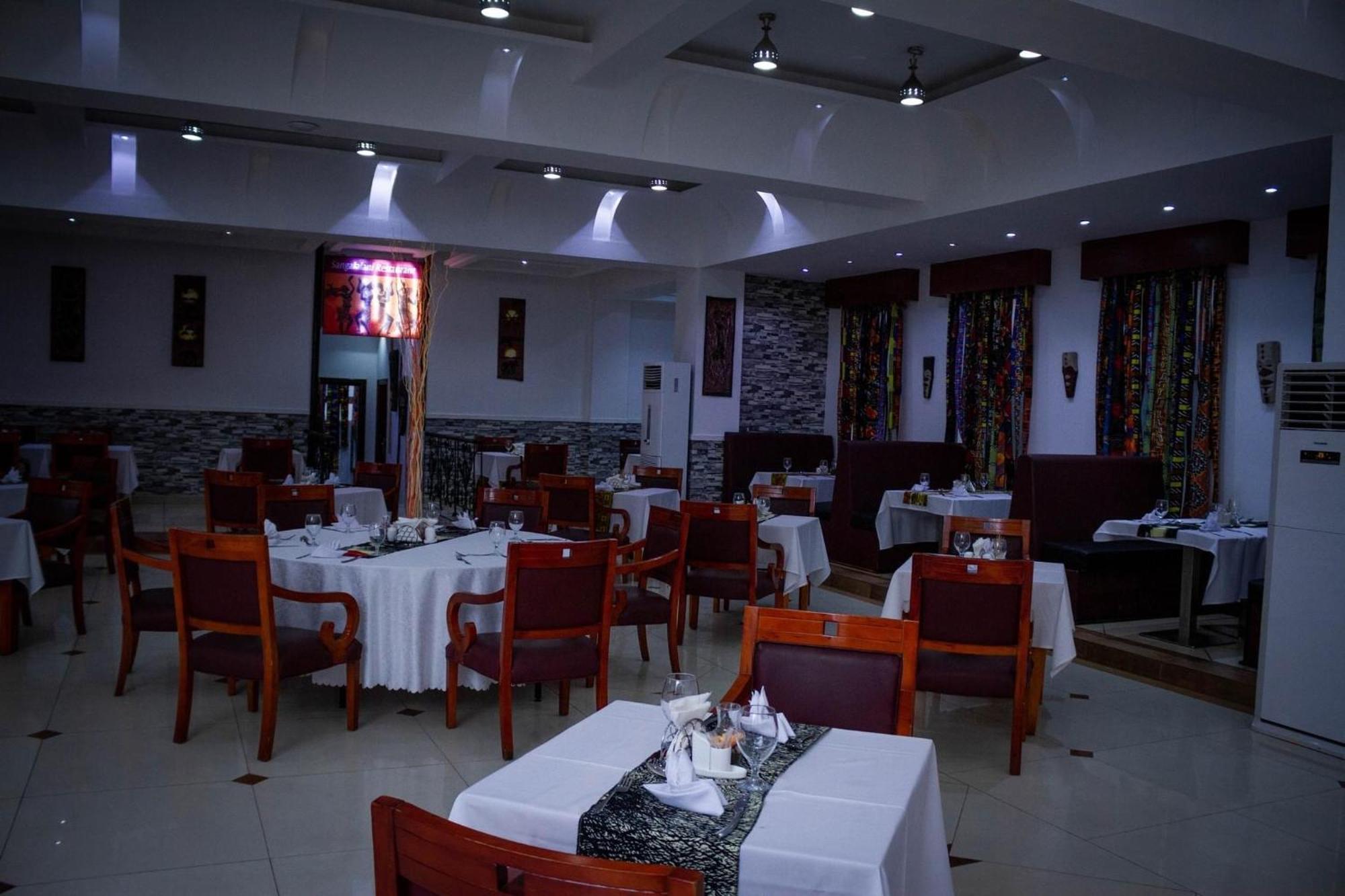Best Western Plus Paramount Hotel Лусака Екстер'єр фото