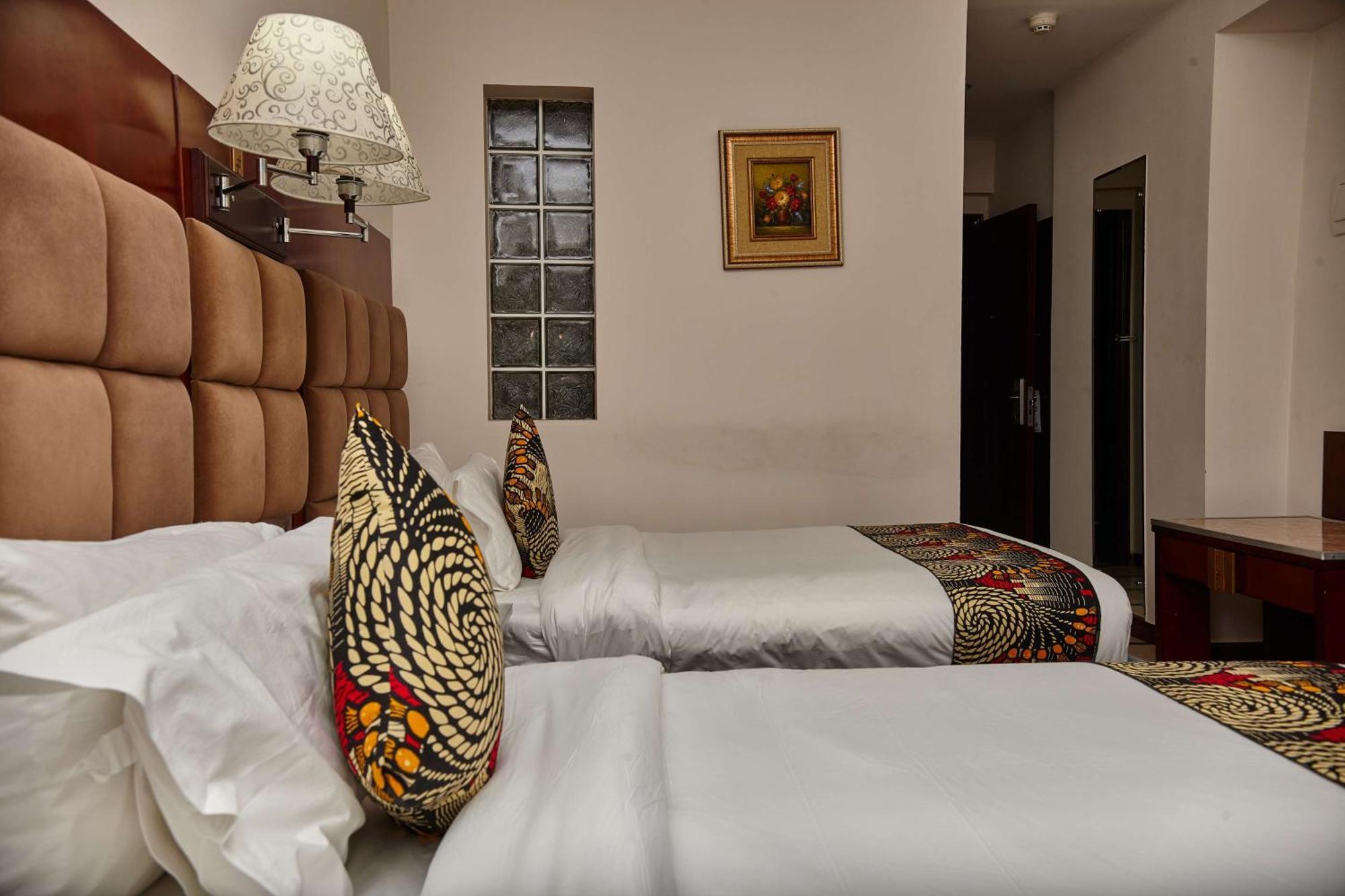 Best Western Plus Paramount Hotel Лусака Екстер'єр фото