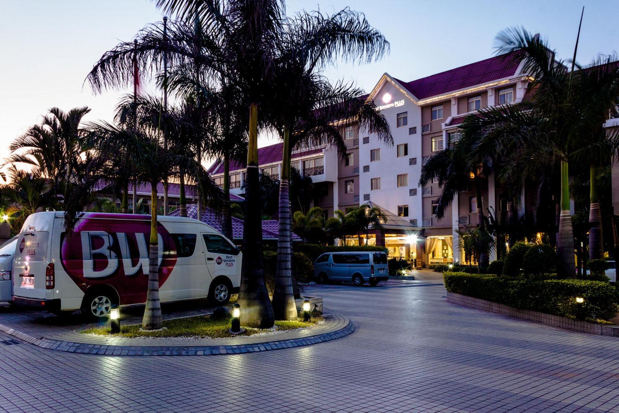 Best Western Plus Paramount Hotel Лусака Екстер'єр фото