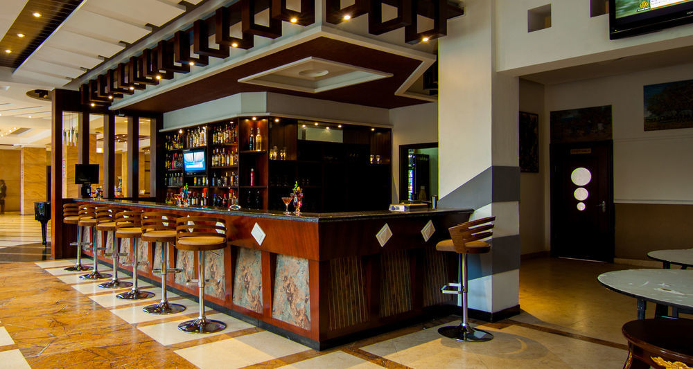 Best Western Plus Paramount Hotel Лусака Екстер'єр фото