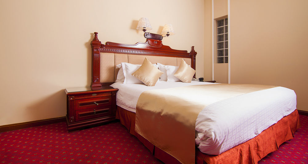 Best Western Plus Paramount Hotel Лусака Екстер'єр фото